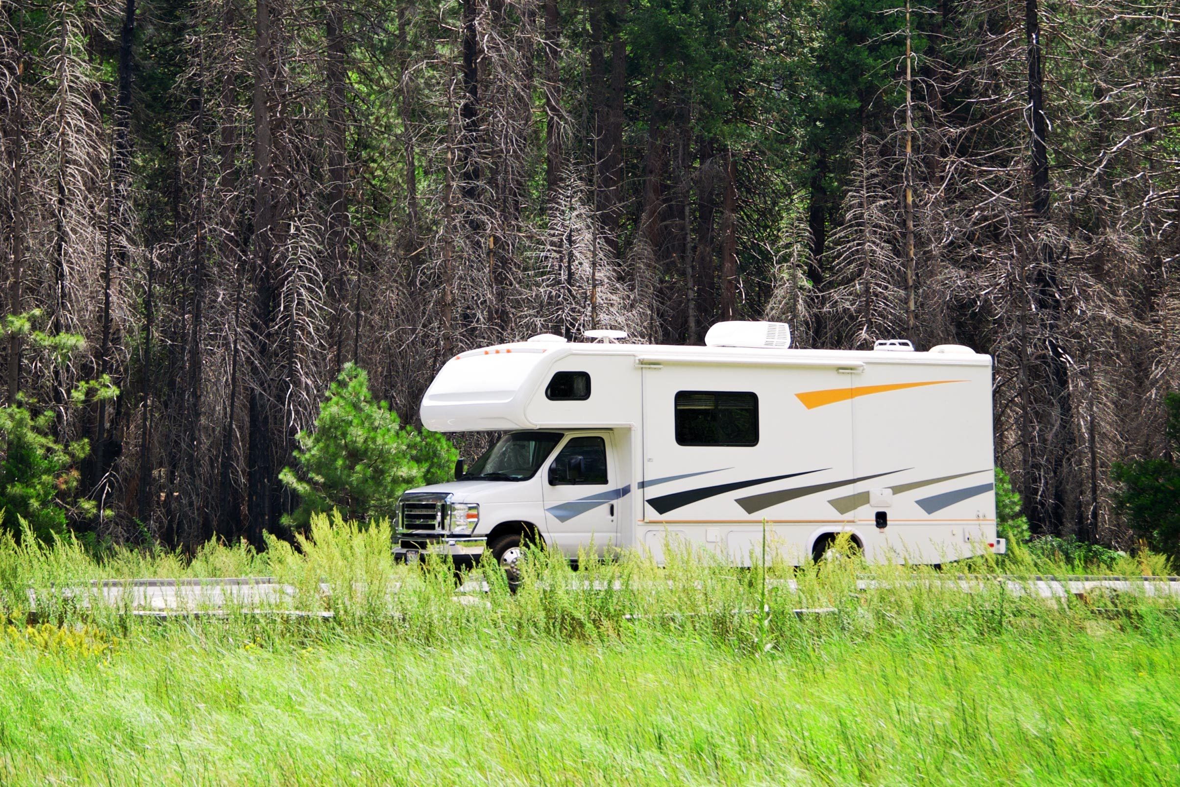 Here’s How to Find Free Places to Park Your RV Overnight