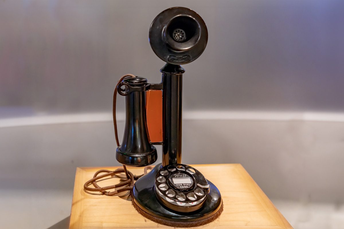 candlestick phone